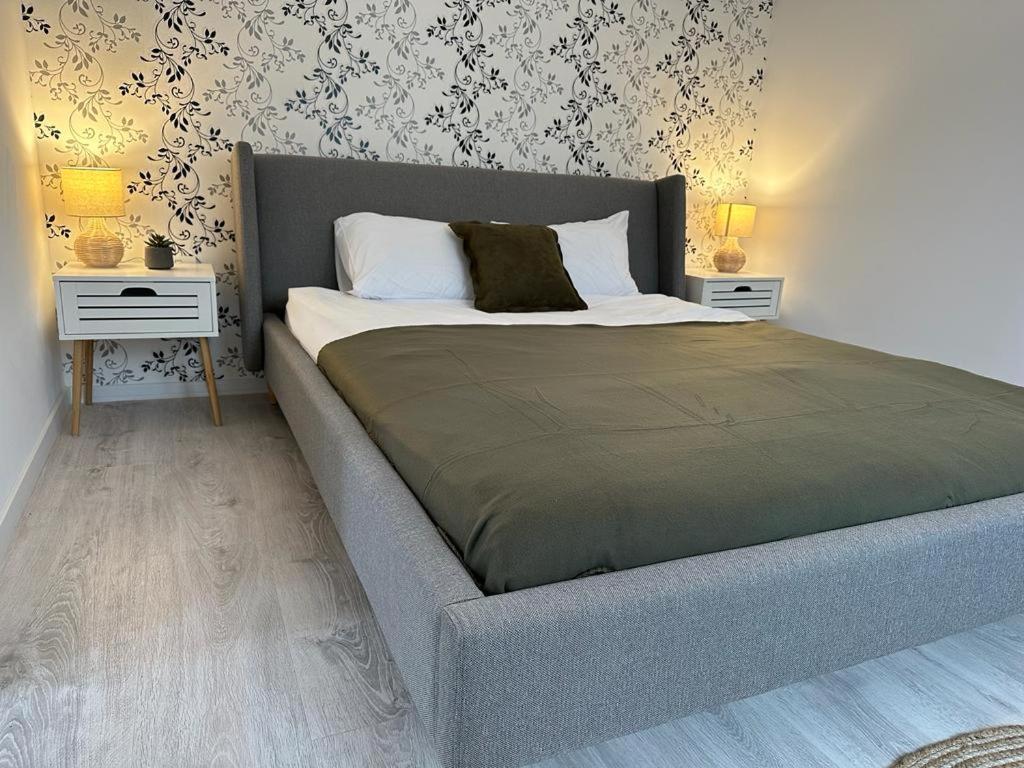 City Center Accommodation 111 레시차 외부 사진